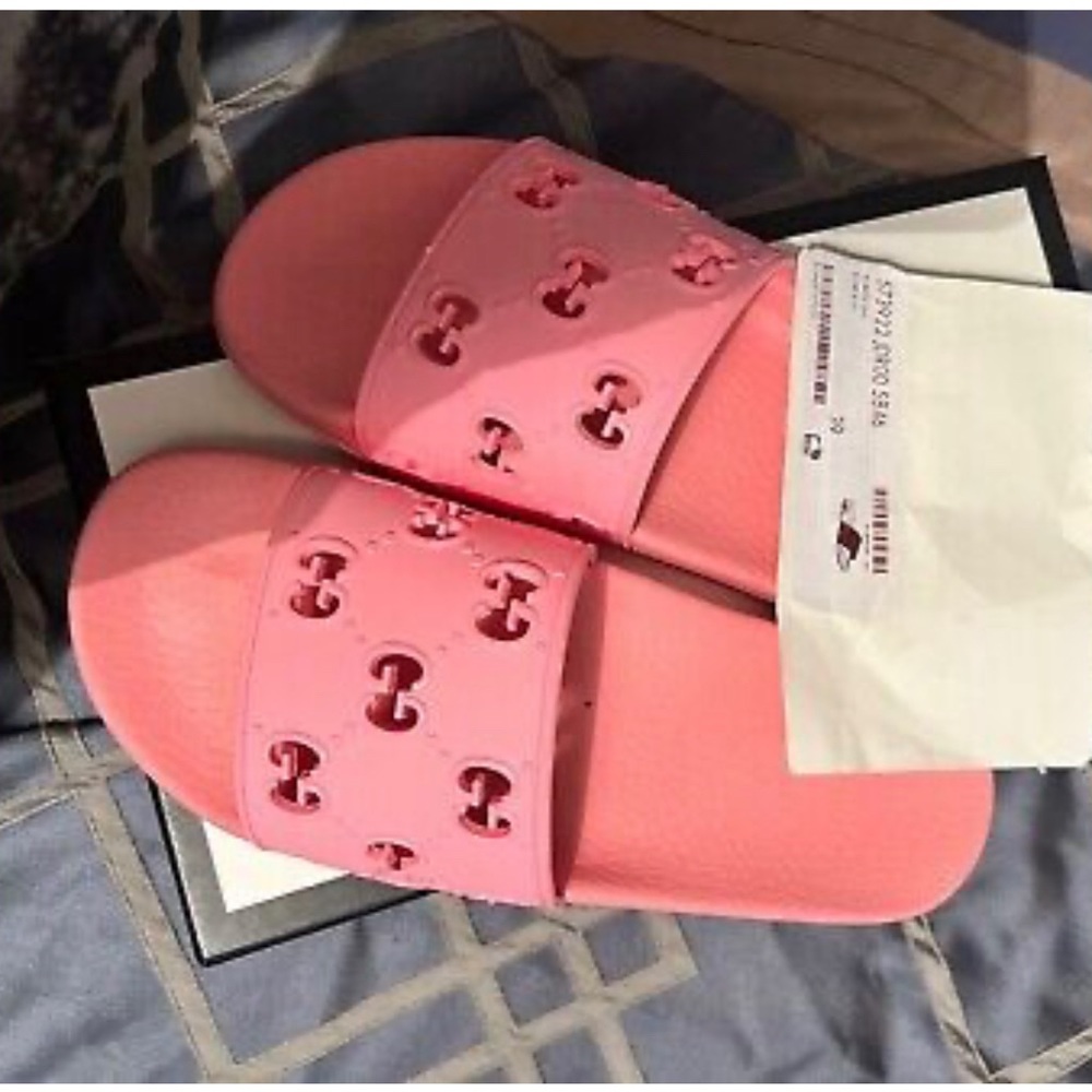 Gucci GG slides